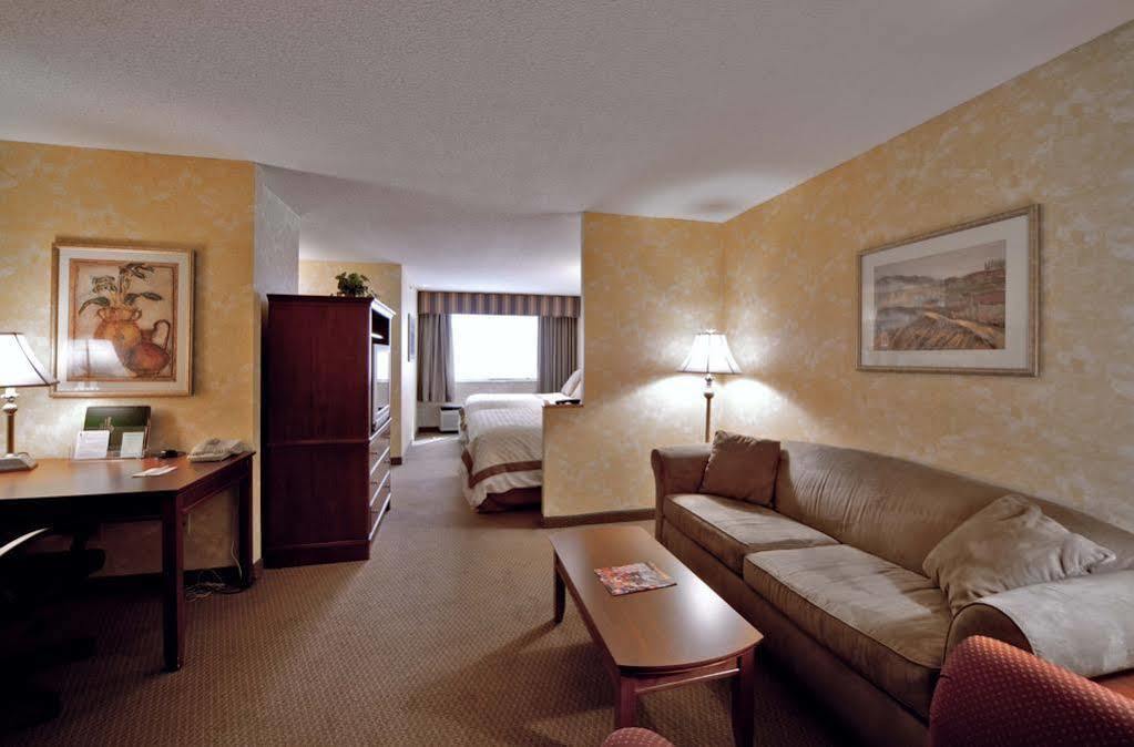 Holiday Inn Champaign, An Ihg Hotel Exterior photo